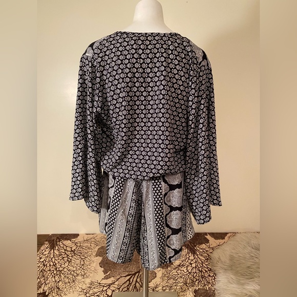 California Moonrise boho jumpsuit romper onesie size Medium NWOT - Picture 5 of 6